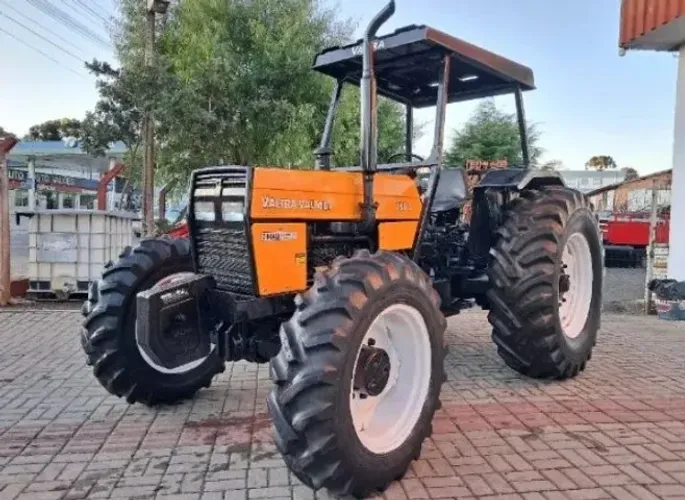 Vendo Trator Valtra 285 2002