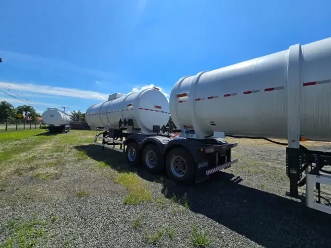 Rodotrem Tanque Aço Carbono 62.000l 6 Eixos Pneus Novos