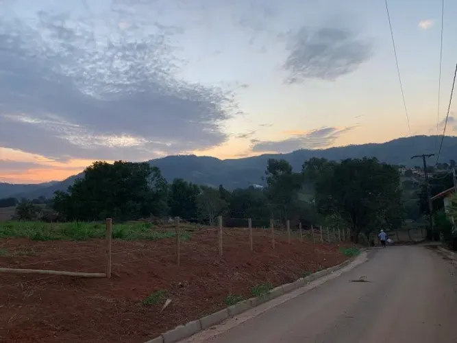 Terreno urbano 2.965m2 à venda no Rio Do Peixe em Cambuí/MG