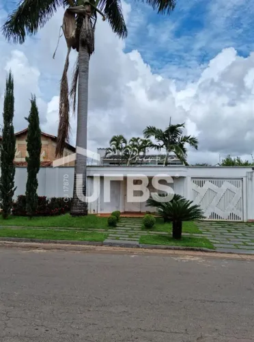 Sobrado à venda setor sudoeste - 5 quartos, piscina e amplo terreno