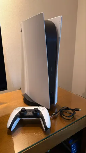 PlayStation 5 + Jogos e Todos os Acessórios Originais