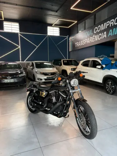 Harley-Davidson XL 883 R