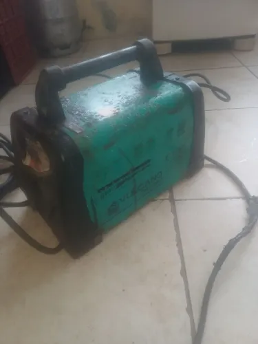 Vende-se máquina de solda 