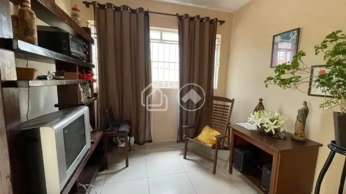 Casa à venda no Carlos Prates - 4 quartos, suíte e ótima localização