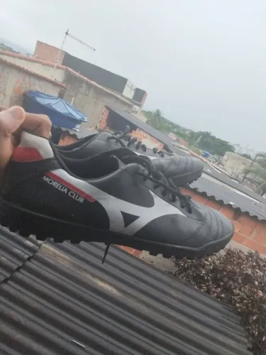 Chuteira tamanho 43 Society