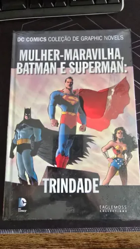 Livro Mulher Maravilha, Batman e SuperMan - Lacrado