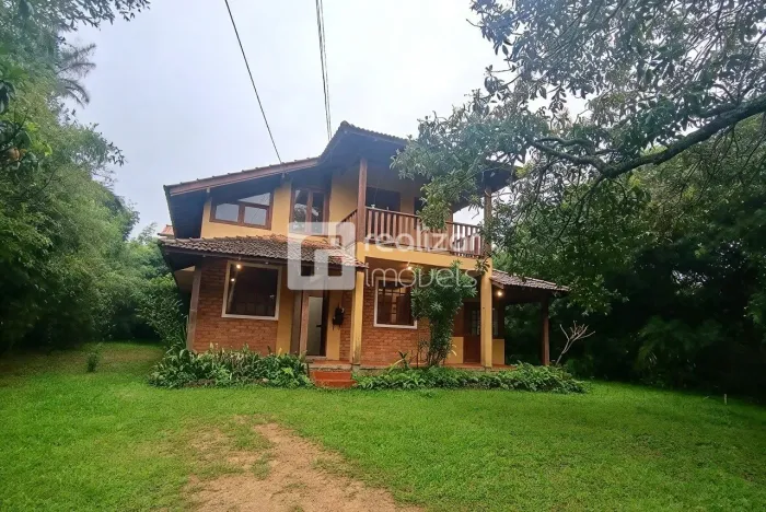 Casa de 4 quartos no bairro Campeche - Florianópolis