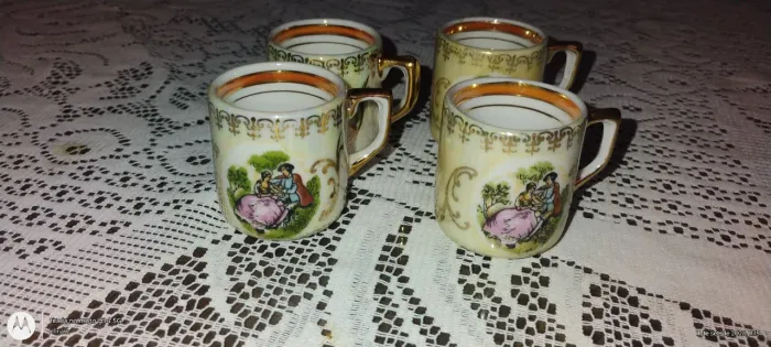 Vendo xícaras de porcelana