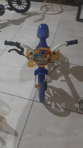 Bicicleta para Criança (2 a 5 Anos) Aro 12 com Rodinhas de Aprendizagem
