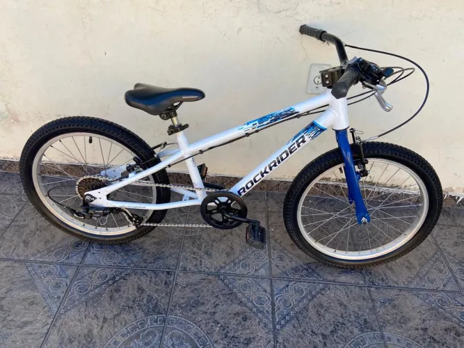 Bicicleta aro 20 infantil Btwin rockider com marchas 6 velocidades toda Shimano!!
