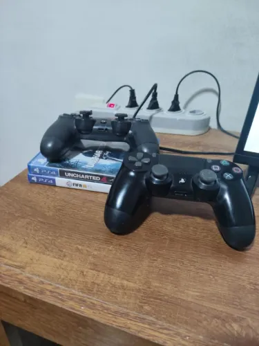 Controles e jogos de ps4