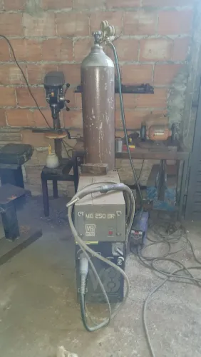 Máquina de solda mig 250 amperes com cilindro de mistura