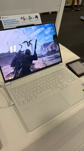 Ultra Premium Notebook - Lenovo Legion 7i Core Ultra 9 32GB (gaming e trabalho)