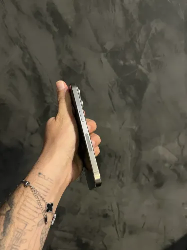 iPhone 15 pro 256gb cinza 