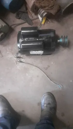 Motor bifasico weg 11/220,dois cv otimo para betoneira 
