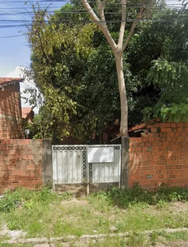 VENDA Casa, terreno grande, 3 quartos 2 banheiros