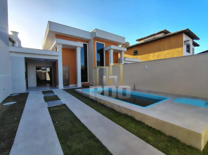 Casa linear com 3 quartos no Jardim Mariléa em Rio das Ostras, opção com piscina!