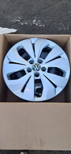 Rodas com calotas T cross