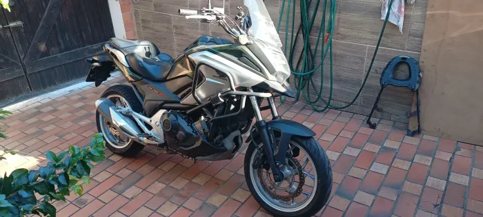 NC 750x ABS muito nova