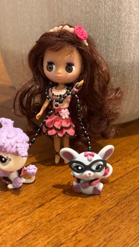 Boneca Blythe Loves Littlest Pet Shop - Prettiest In Pearls B14