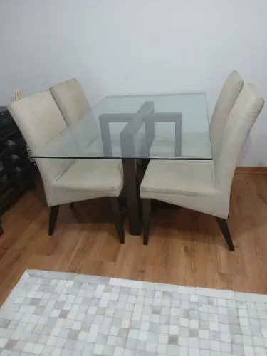 Mesa tampo vidro com 4 cadeiras