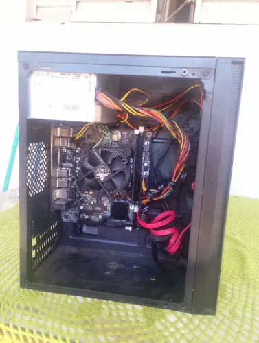 CPU i5 8gb RAM Funcionando normal