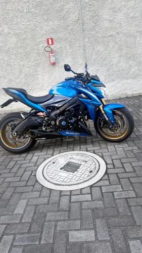SUZUKI GSX-S 1000 - IMPECÁVEL - DIFERENCIADA