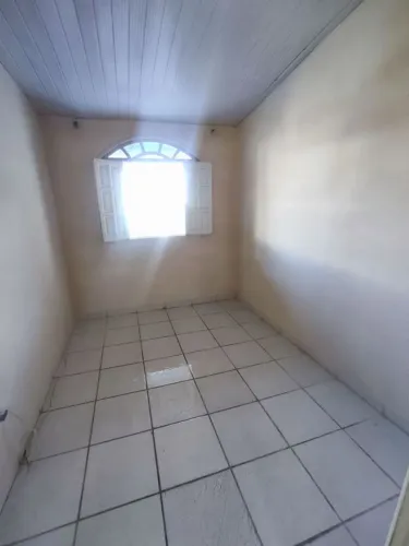 Casa com 3 Quarto(s) e 2 banheiro(s) para Alugar, 160 m² por R$ 3000 / Mês