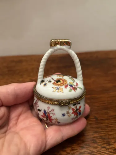 Mine porta joia em porcelana 