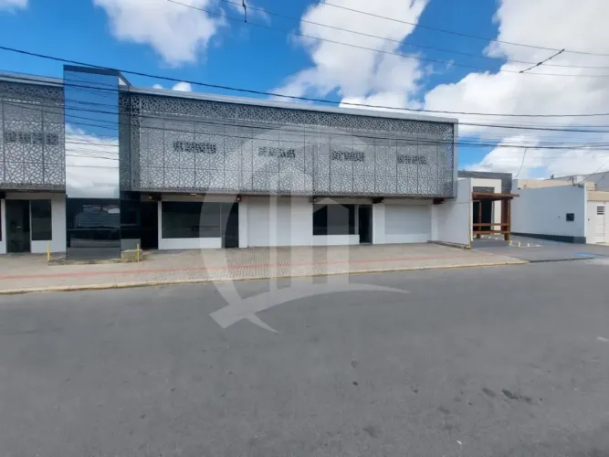 Ponto comercial em localização estratégica localizada no bairro Jabotiana.
