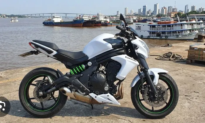 Kawasaki 650 ER6n