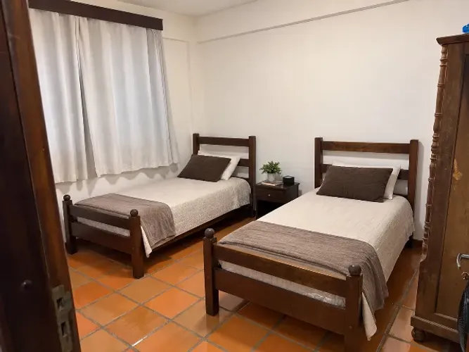 QUARTO PARA HOMENS DIÁRIA OU MENSAL CENTRO DE BARRA VELHA