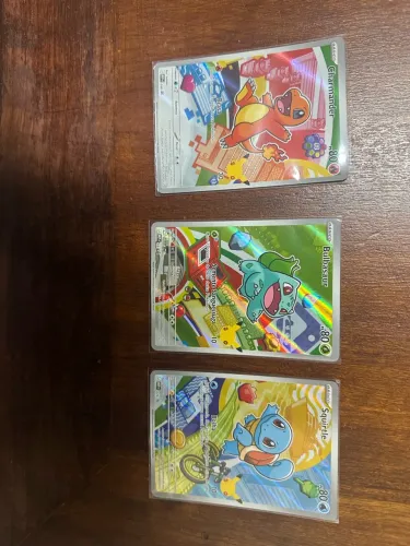 Trio de kanto (Bulbasaur, Charmander e Squirtle) carta pokemon parceiro inicial 1