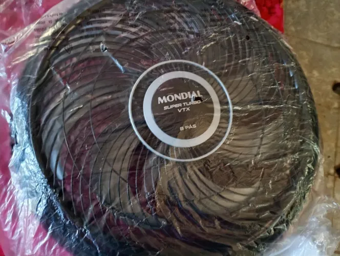 Vendo um ventilador turbo de 8 pás
