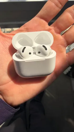 Airpods 4 Apple