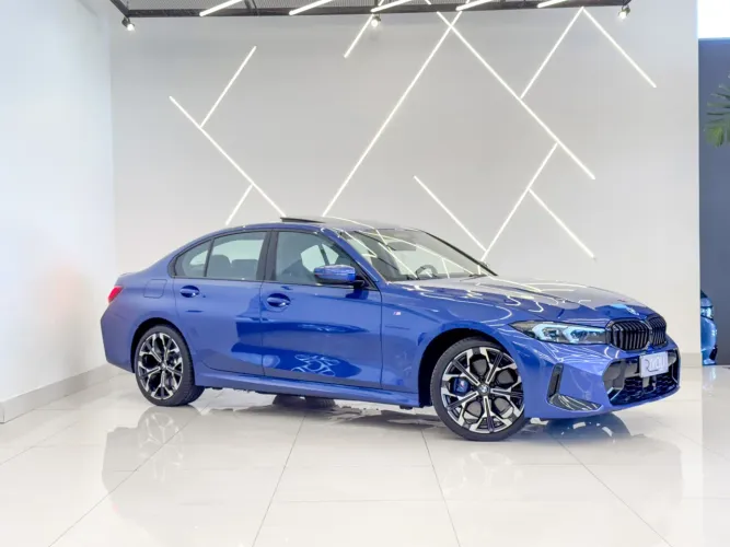 BMW 330E M Sport 2.0 Turbo Híbrido AU 2025