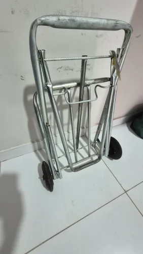 Carrinho de mão dobrável