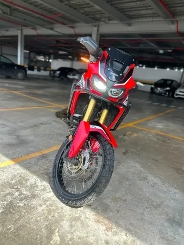 CRF 1000L AFRICA TWIN VERMELHA 2016/2017