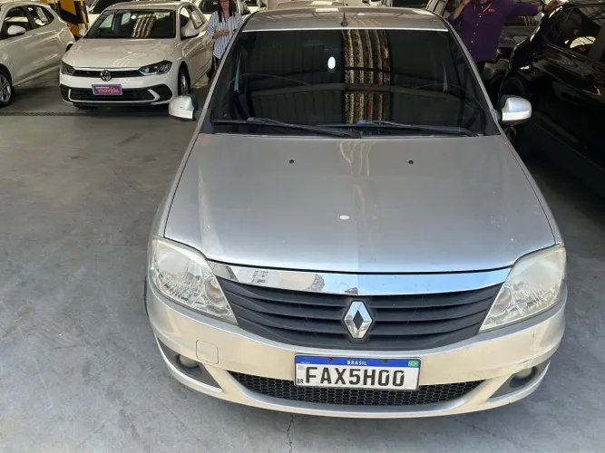 Renault Logan Expression Hi-flex 1.6 8V 4P 2013