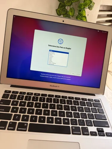 MacBook Air 13 (modelo A1466) Intel i3 | 8GB RAM | 128GB SSD | Caixa Original