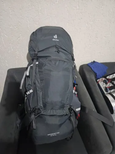 Mochila Deuter Aircontact Pro 65+10 SL (modelo 2025)