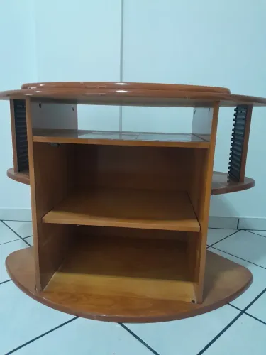 Rack para TV em madeira *OPORTUNIDADE*