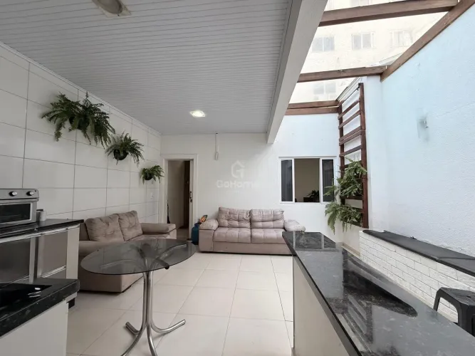 Casa semimobiliada com 3 quartos e 3 vagas no Paraíso, Chapecó