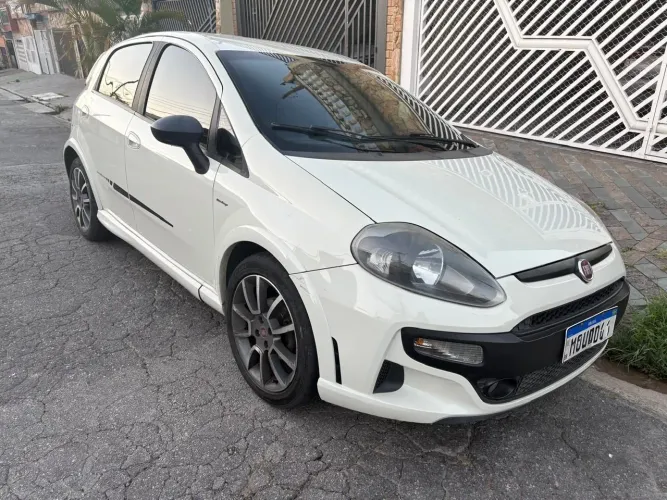 Fiat Punto Blackmotion 1.8 Flex 16V 5P. 2014