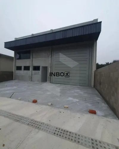 INBOX CIA IMOBILIÁRIA ALUGA - PAVILHÃO NOVO COM 330M² NO SANTO ANTÃO NA CIDADE DE BENTO GO
