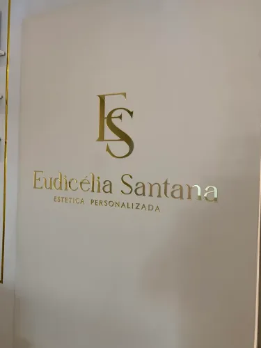 LETREIRO EM PVC EXPANDIDO