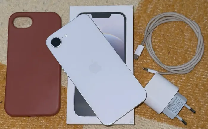 iPhone 16e 128GB