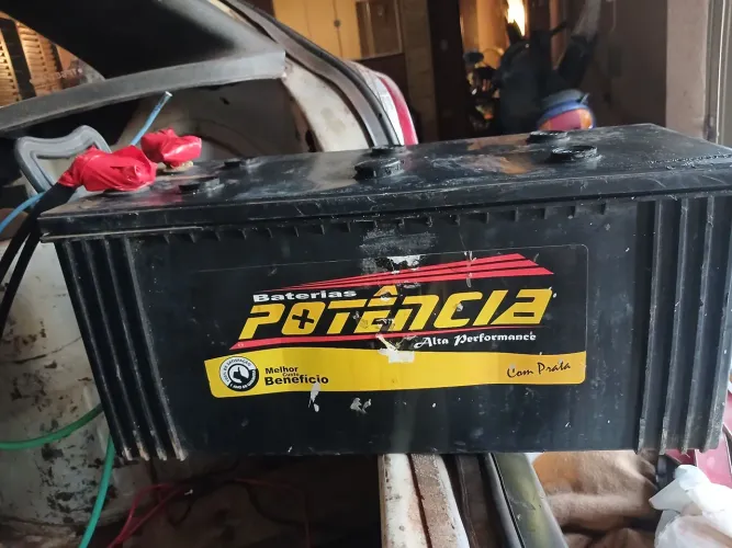 Bateria alta performance (caminhão, som automotivo)
