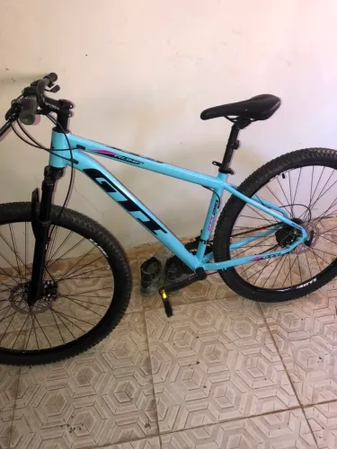 Vendo bicicleta aro 29 tod filé nada a fazer ótima pro seu dia a dia documento certinho