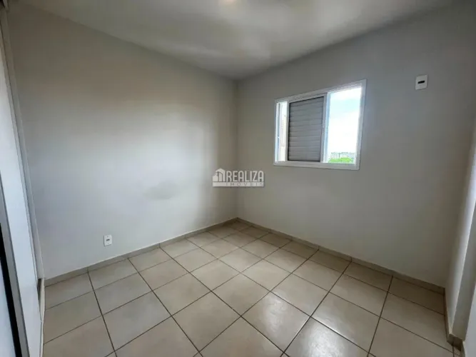 Apartamento com 3 Quarto(s) e 2 banheiro(s) para Alugar, 110 m² por R$ 3520 / Mês